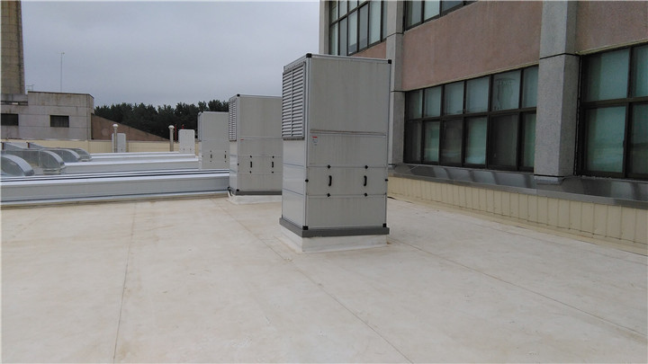 凈化型柜式屋頂風(fēng)機使用現場(chǎng)圖片.jpg